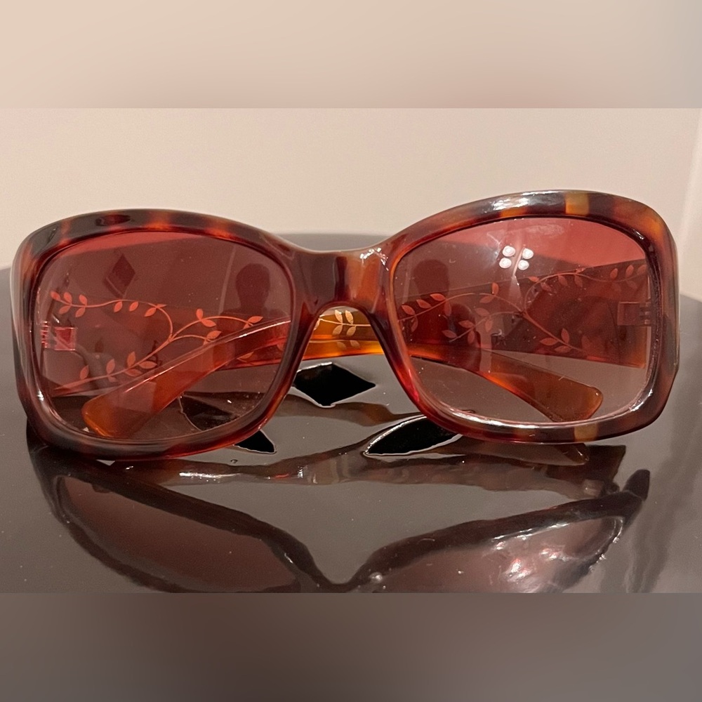 Oscar de la Renta Sunglasses